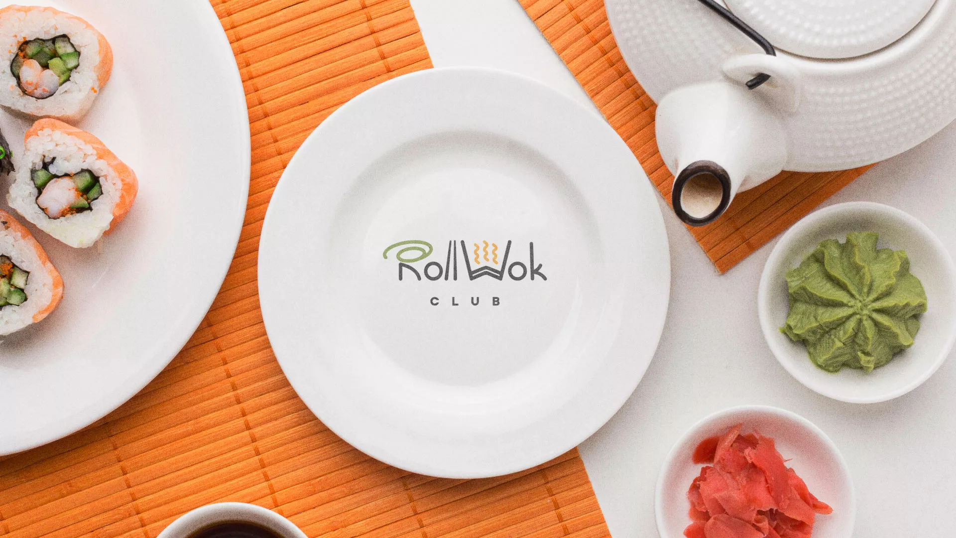 Разработка логотипа и фирменного стиля суши-бара «Roll Wok Club» в Печоре